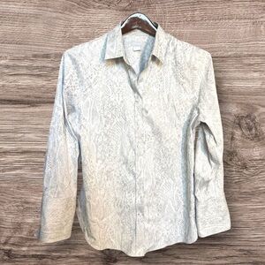 Chico’s No Iron Coolmax All Seasons Stretch Snakeskin Blouse 1 Medium (8)